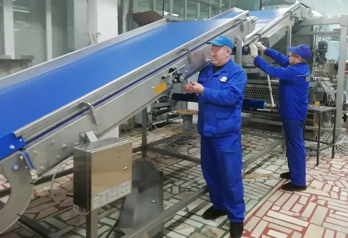 На кондитерской фабрике «АККОНД» идет монтаж линии сахарного печенья